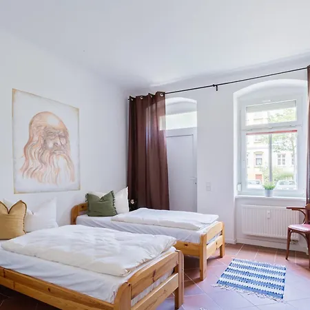 Doppelzimmer III Gaestezimmer In Unterkunft Mit Gemeinschaftsbad Und Gemeinschaftskueche Chemnitz Exterior photo