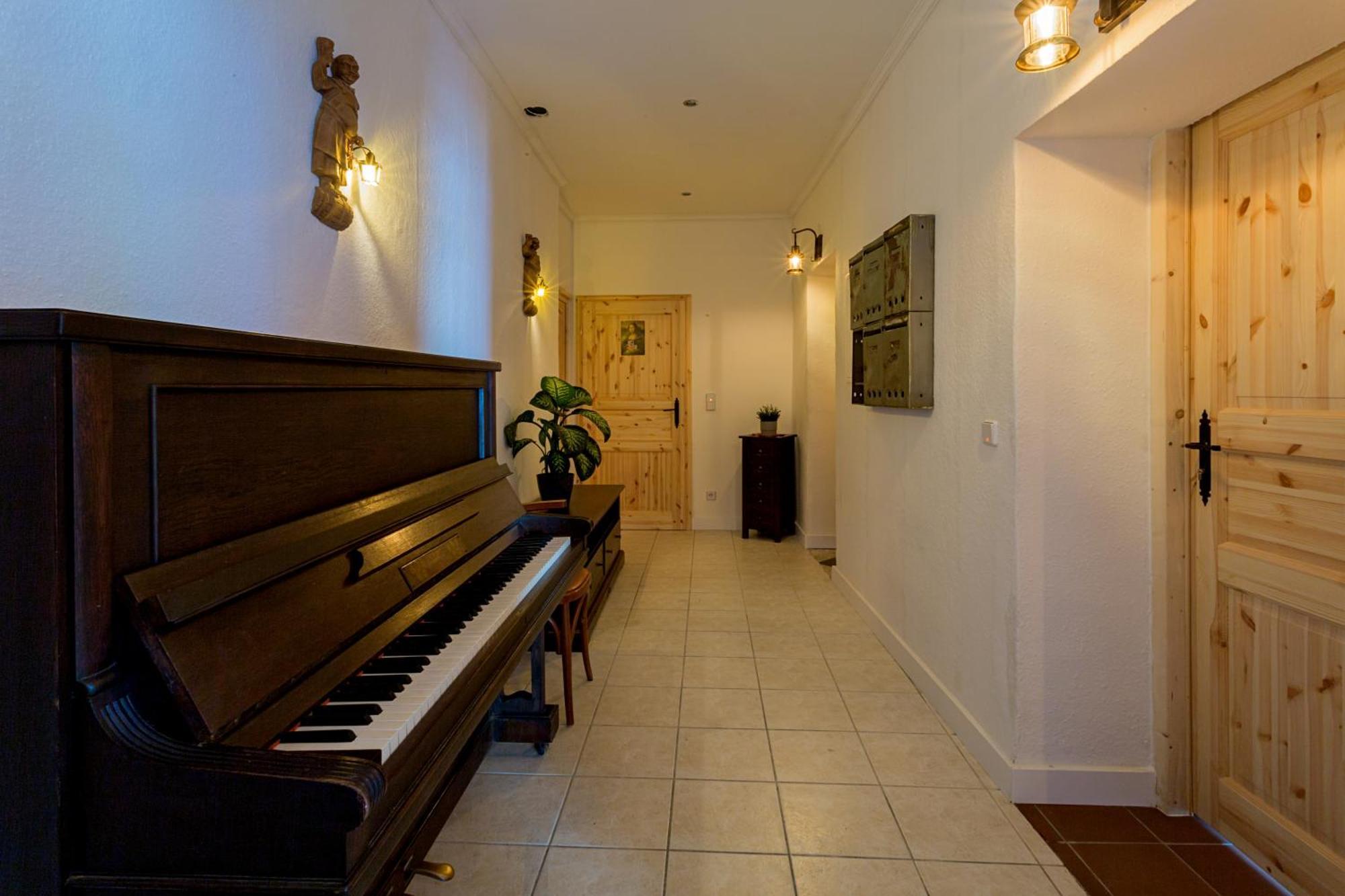 Homestay Doppelzimmer Iii Gaestezimmer In Mit Gemeinschaftsbad Und Gemeinschaftskueche Chemnitz