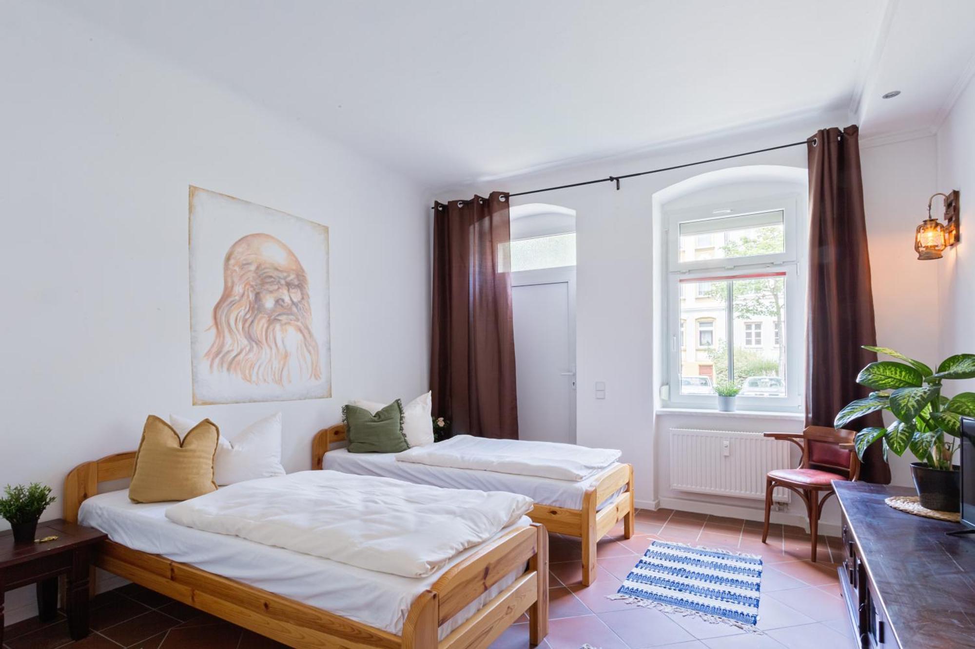 Doppelzimmer Iii Gaestezimmer In Mit Gemeinschaftsbad Und Gemeinschaftskueche Homestay