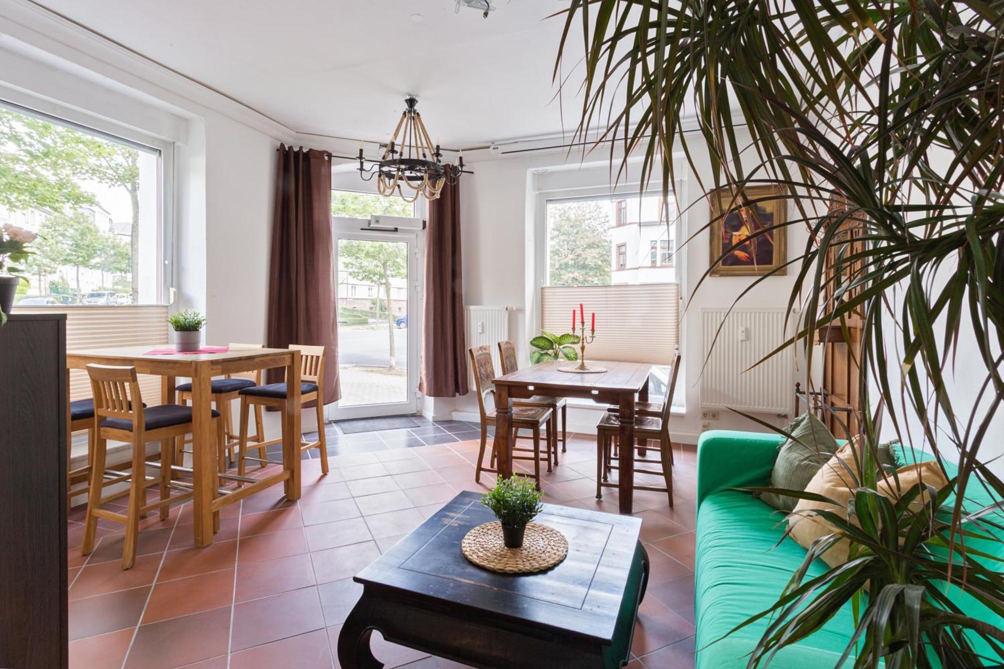 Homestay Doppelzimmer Iii Gaestezimmer In Mit Gemeinschaftsbad Und Gemeinschaftskueche *